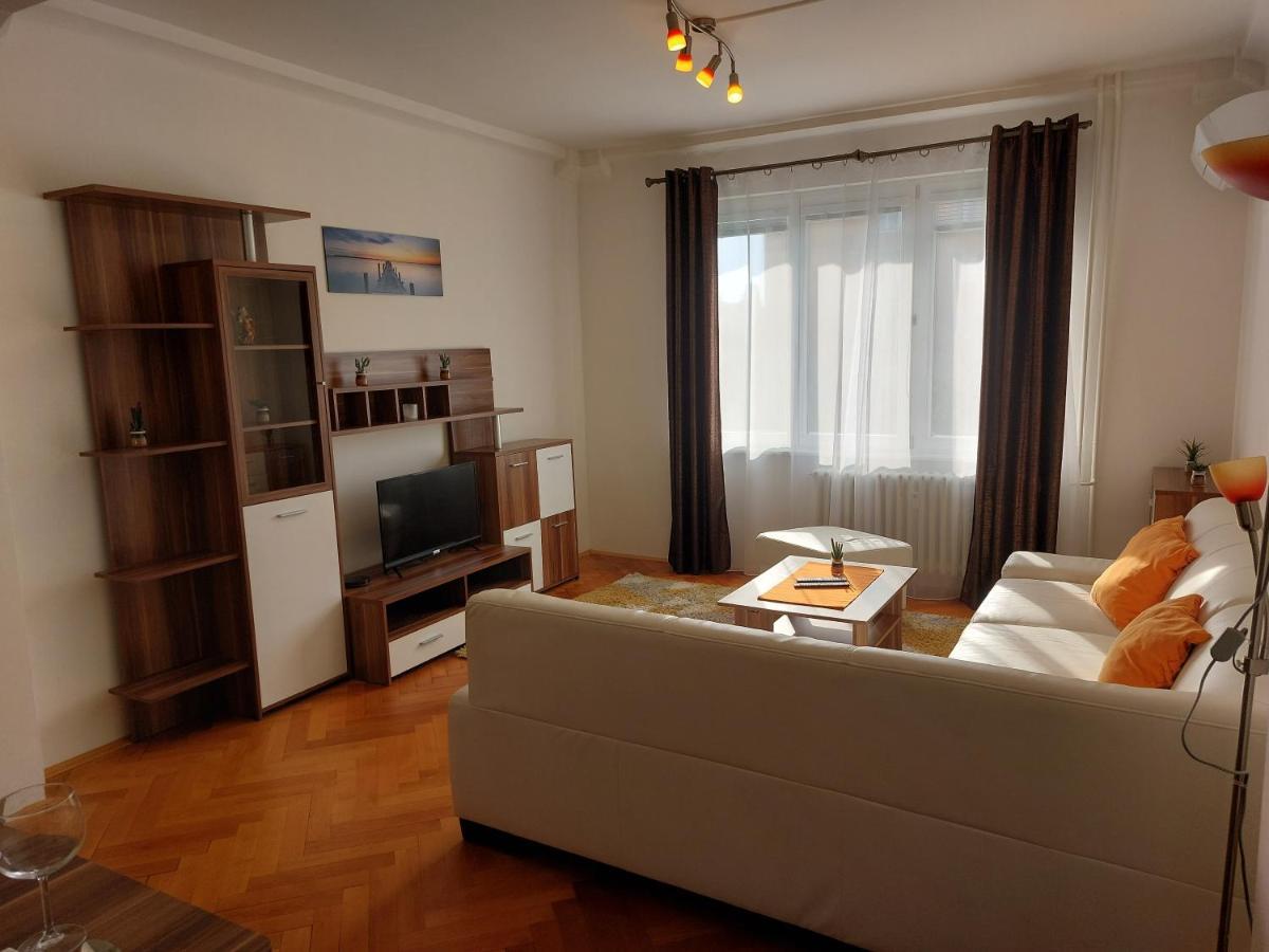 Apartman Merry Pressburg Exterior foto