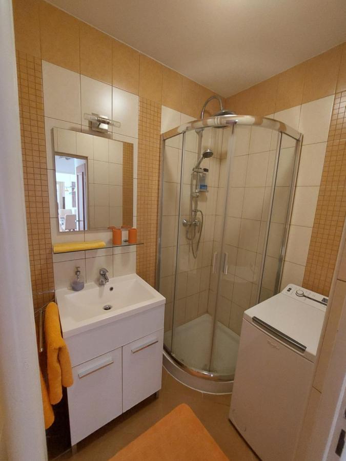 Apartman Merry Pressburg Exterior foto