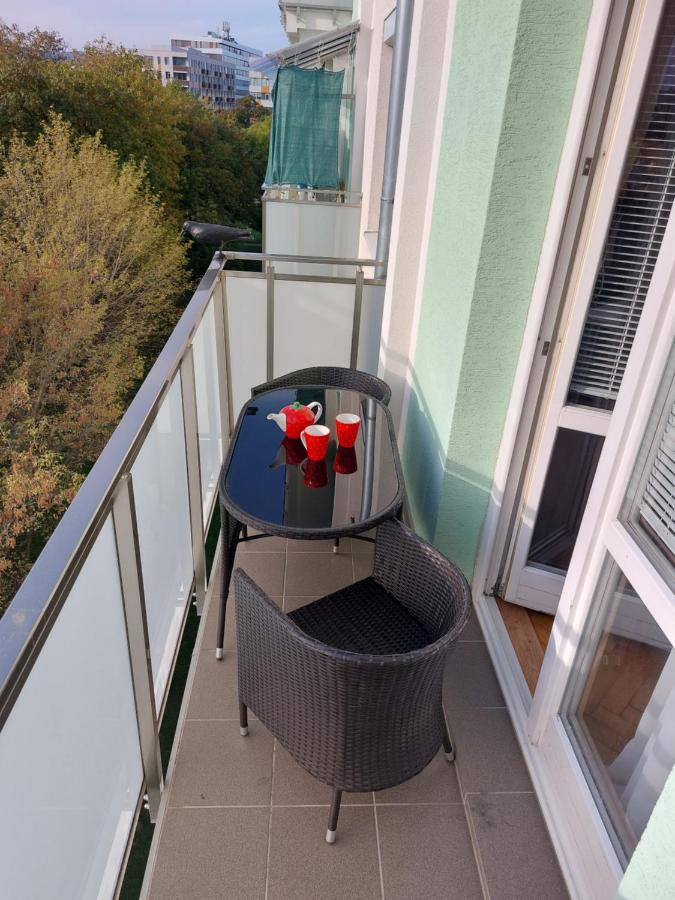 Apartman Merry Pressburg Exterior foto